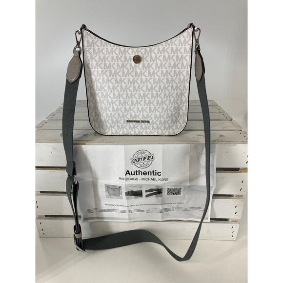 MICHAEL KORS, SMALL WHITE SIGNATURE LEATHER CROSSBODY BAG - Picture 1 of 16